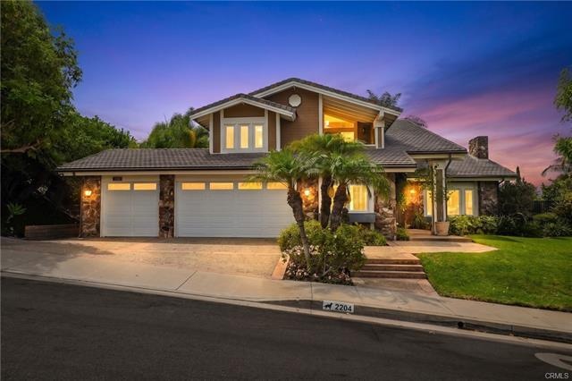 2204 E Vista Mesa Way front exterior at twilight